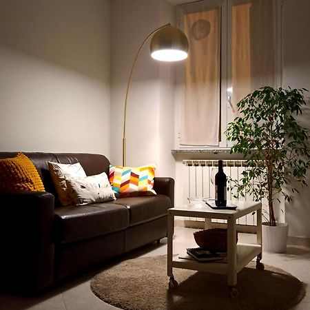 Apartamento A Casa Di Pizz - Bilocale Con Parcheggio Privato Savona Exterior foto