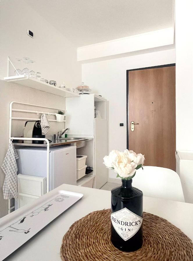 Apartamento A Casa Di Pizz - Bilocale Con Parcheggio Privato Savona Exterior foto