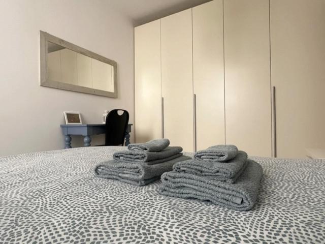 Apartamento A Casa Di Pizz - Bilocale Con Posto Auto Savona Exterior foto